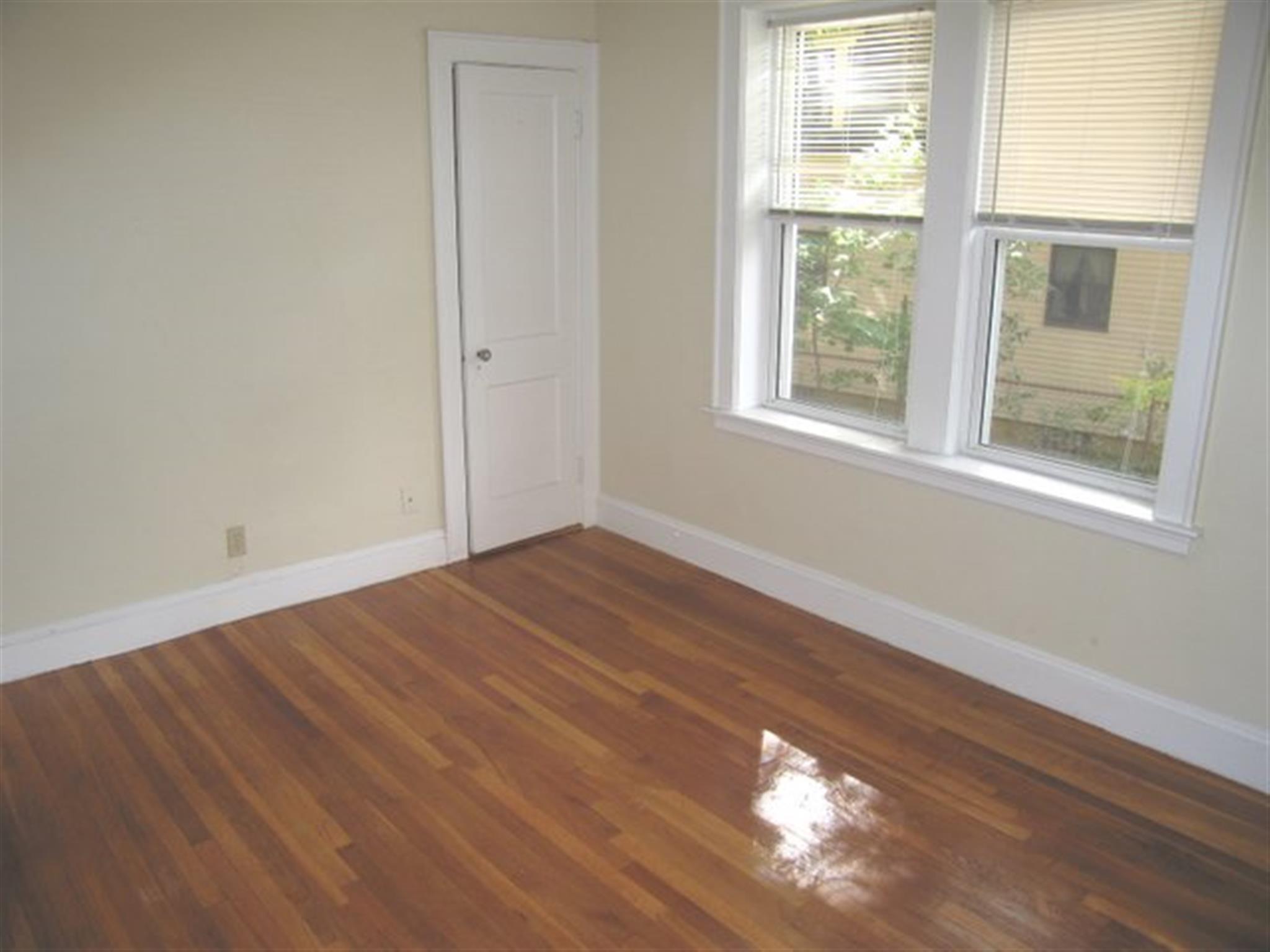 4 Cogswell Ave, Porter Square