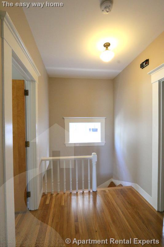 10 Meacham Rd, North Cambridge