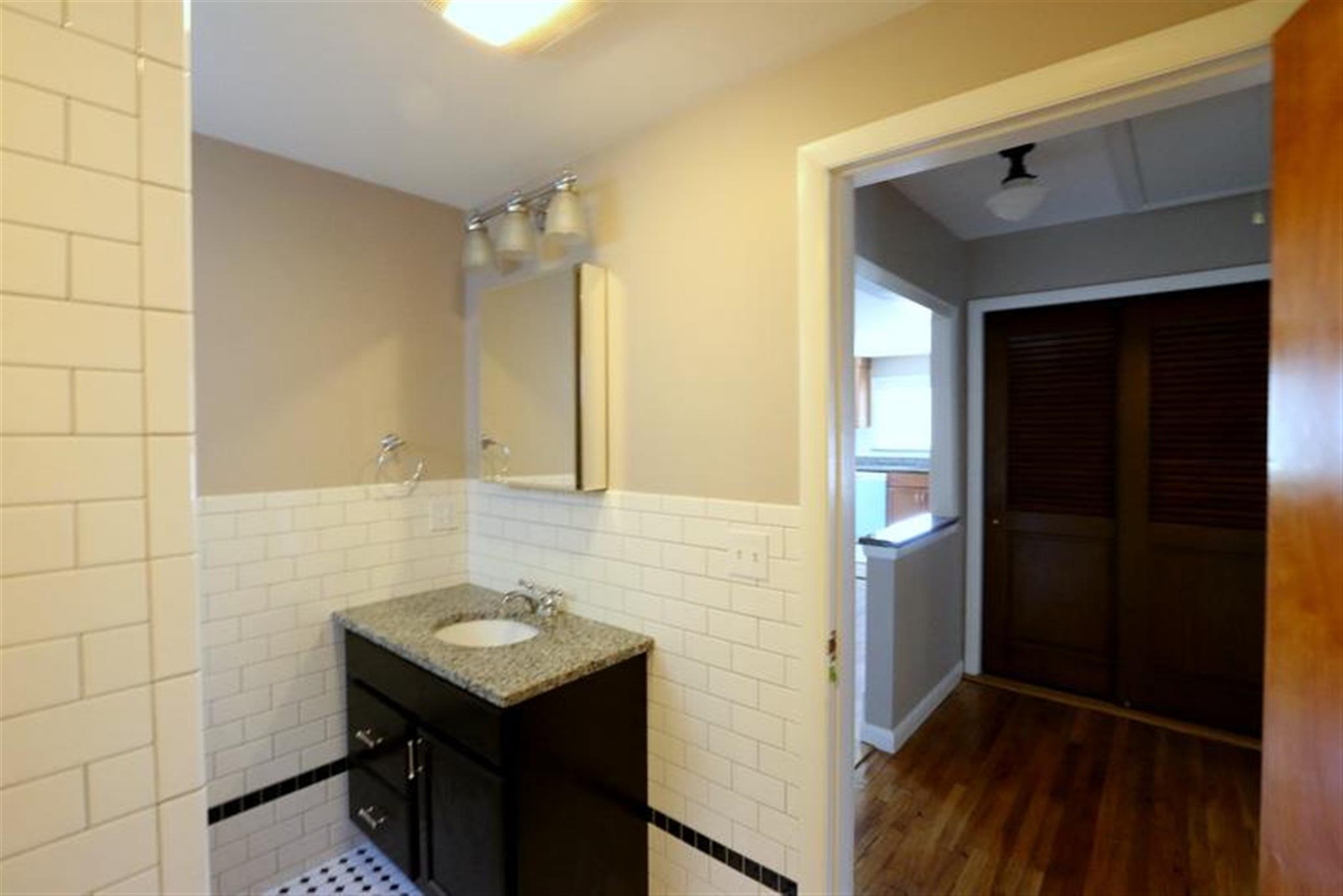 10 Meacham Rd, Porter Square