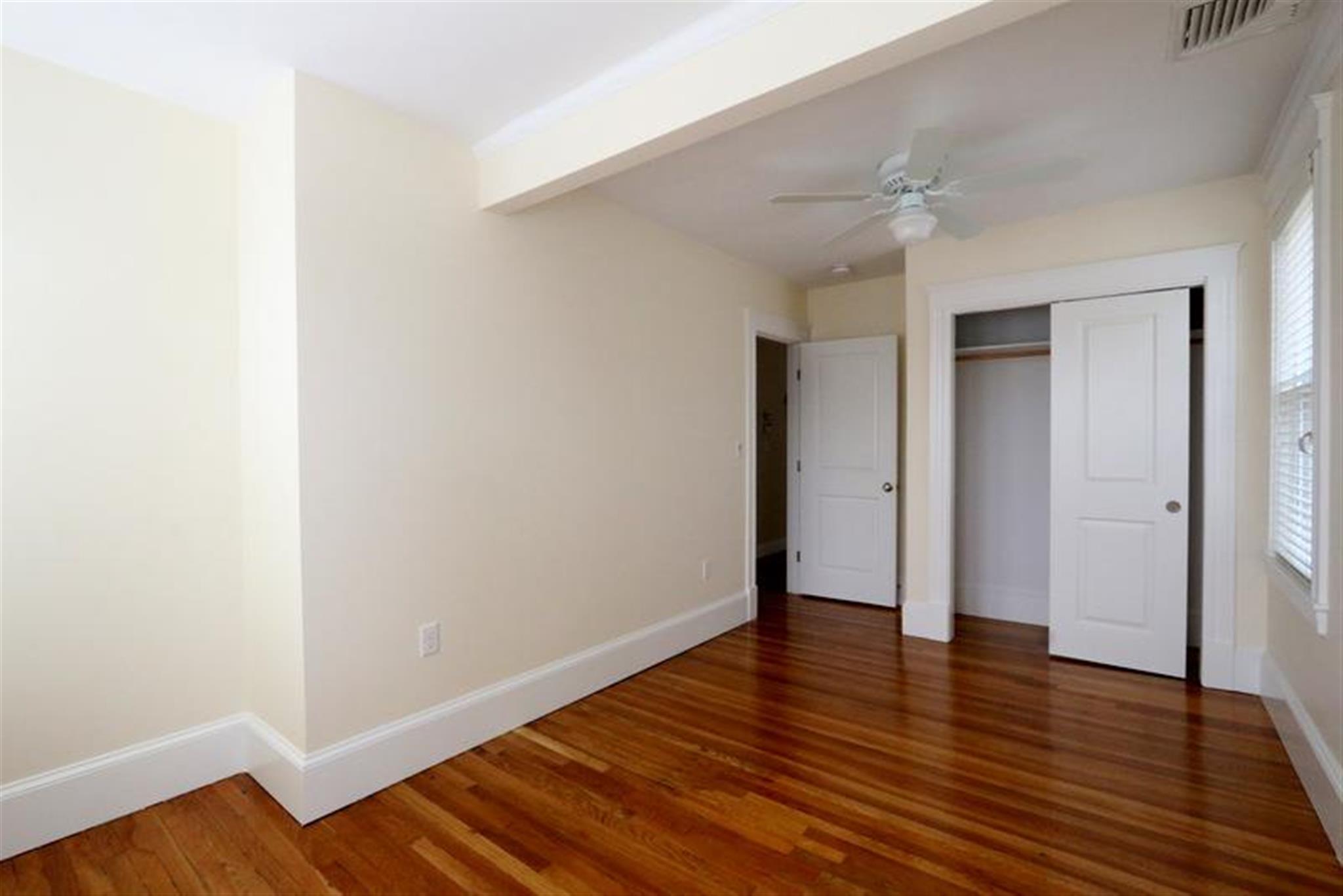 38 Medford St, Medford