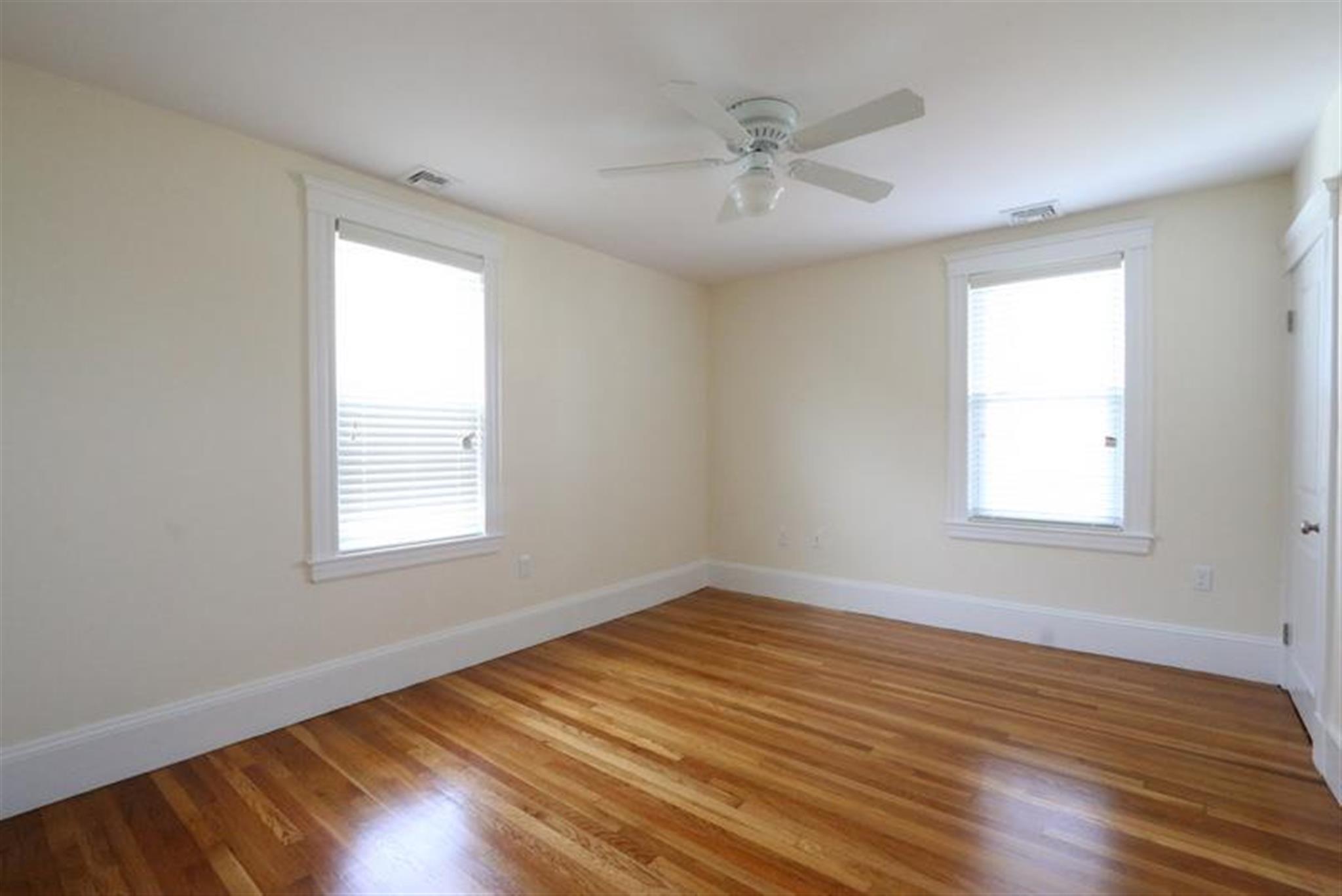 38 Medford St, Medford