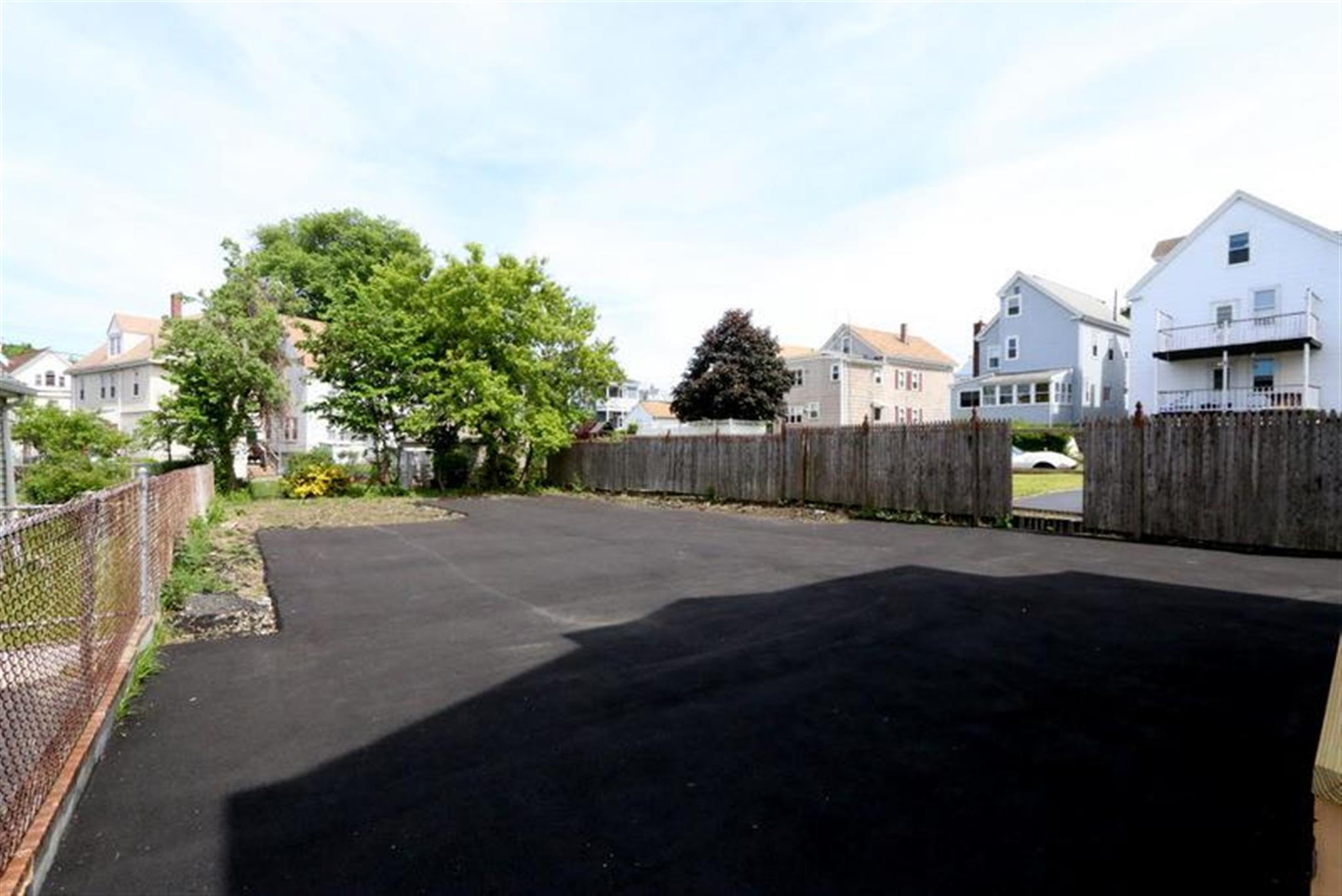 38 Medford St, Medford