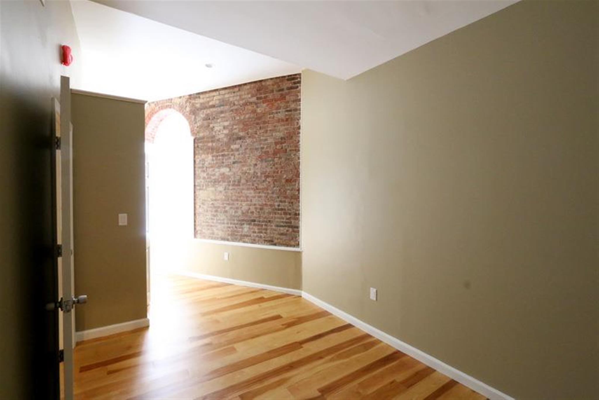 17 Bow St, Union Square