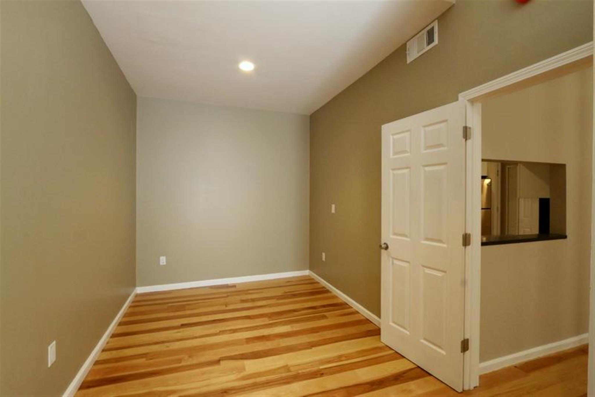 17 Bow St, Union Square