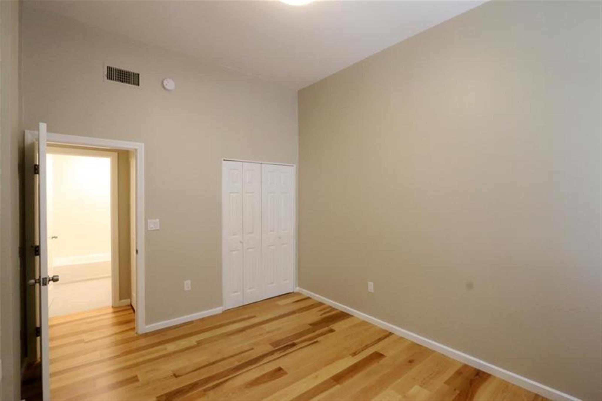 17 Bow St, Union Square