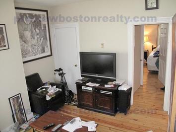 47 Cameron St, Brookline Hills