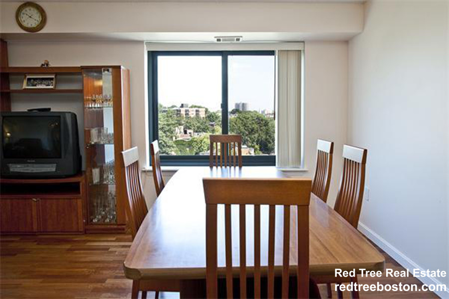 1243 Beacon St, Coolidge Corner