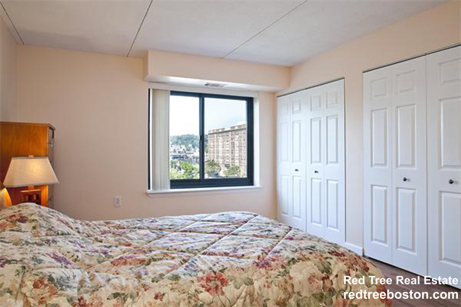 1243 Beacon St, Coolidge Corner