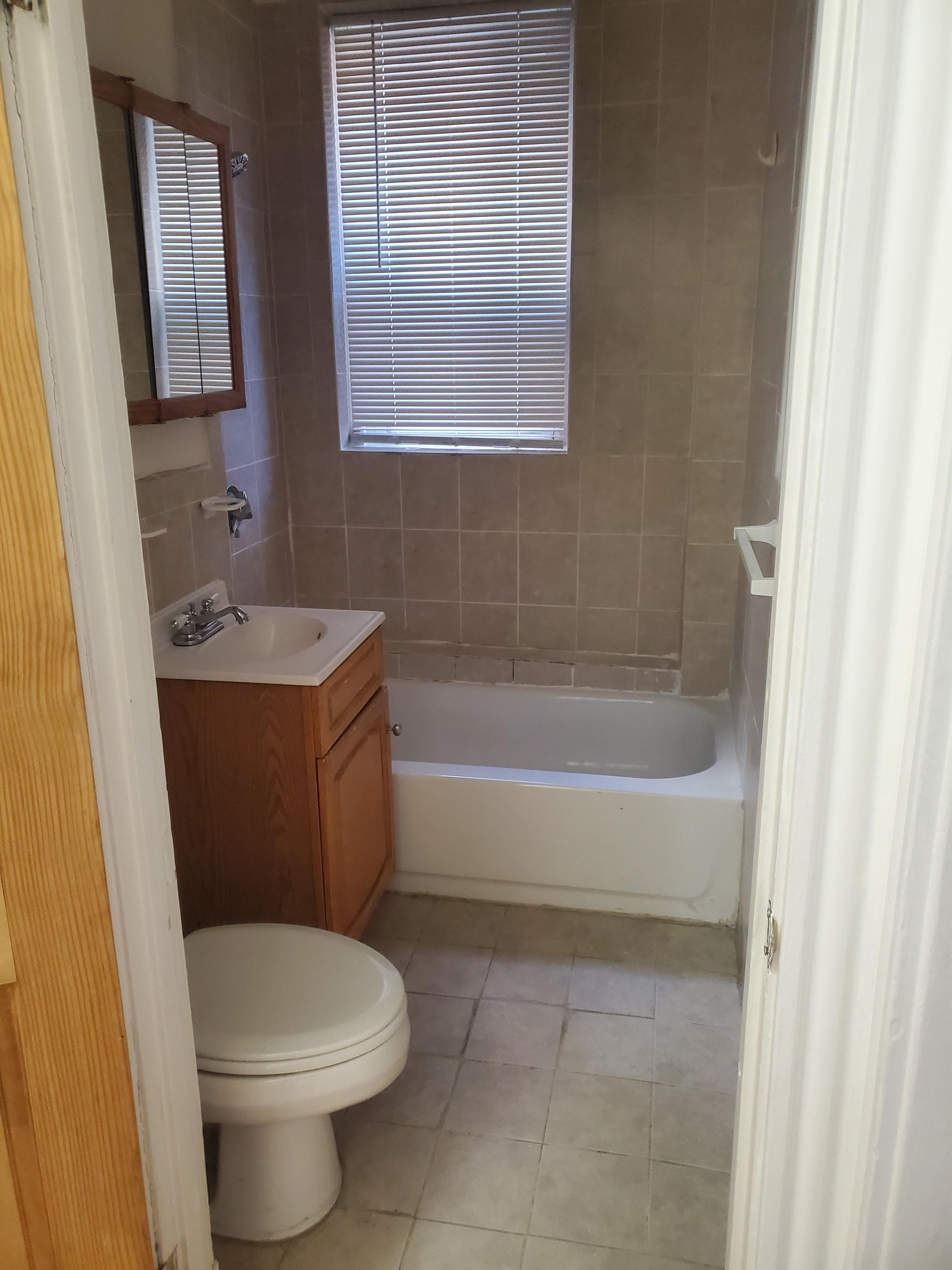 360 Riverway, Mission Hill