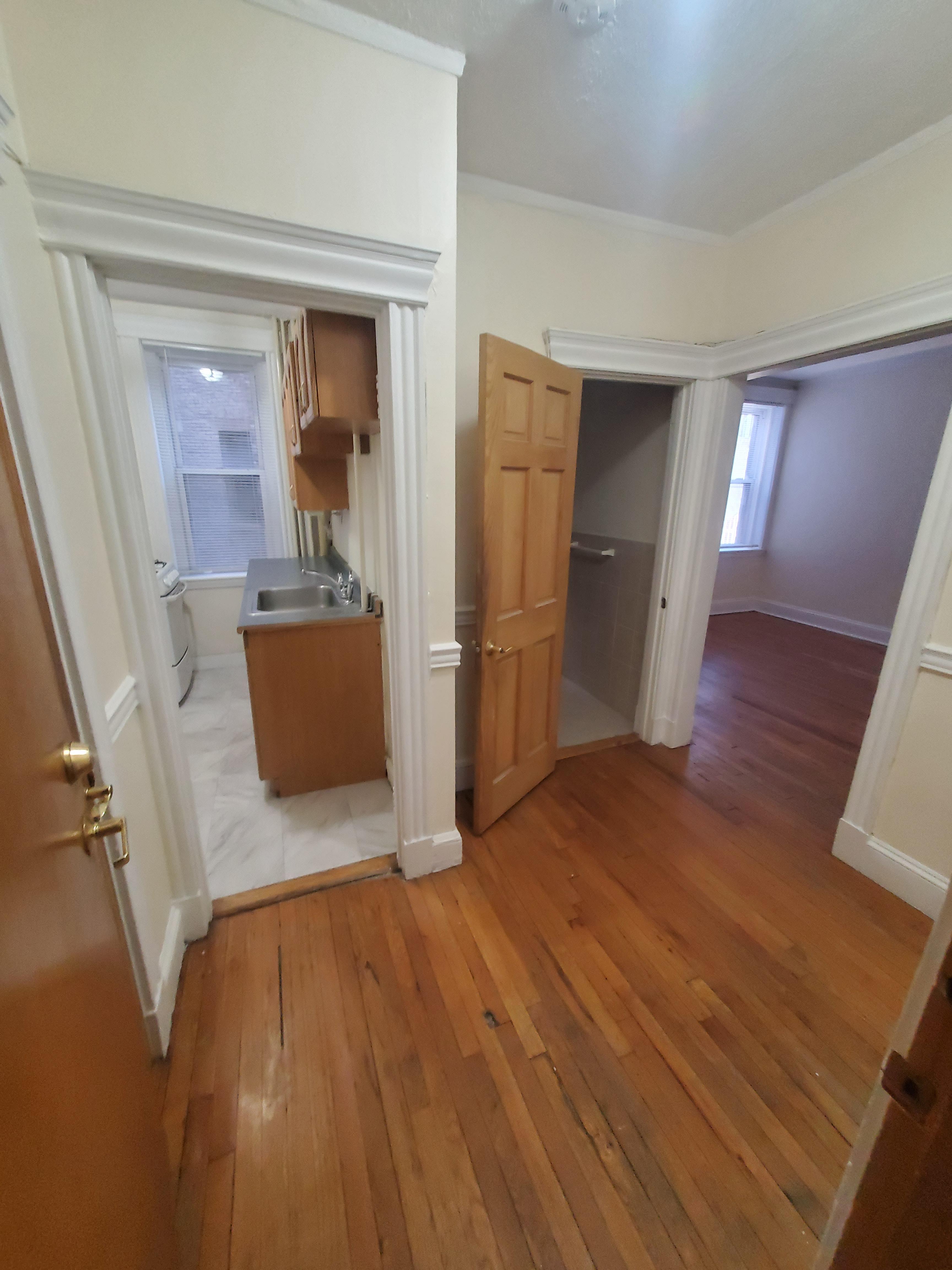 360 Riverway, Mission Hill