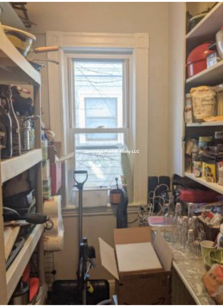 1251 Broadway, West Somerville