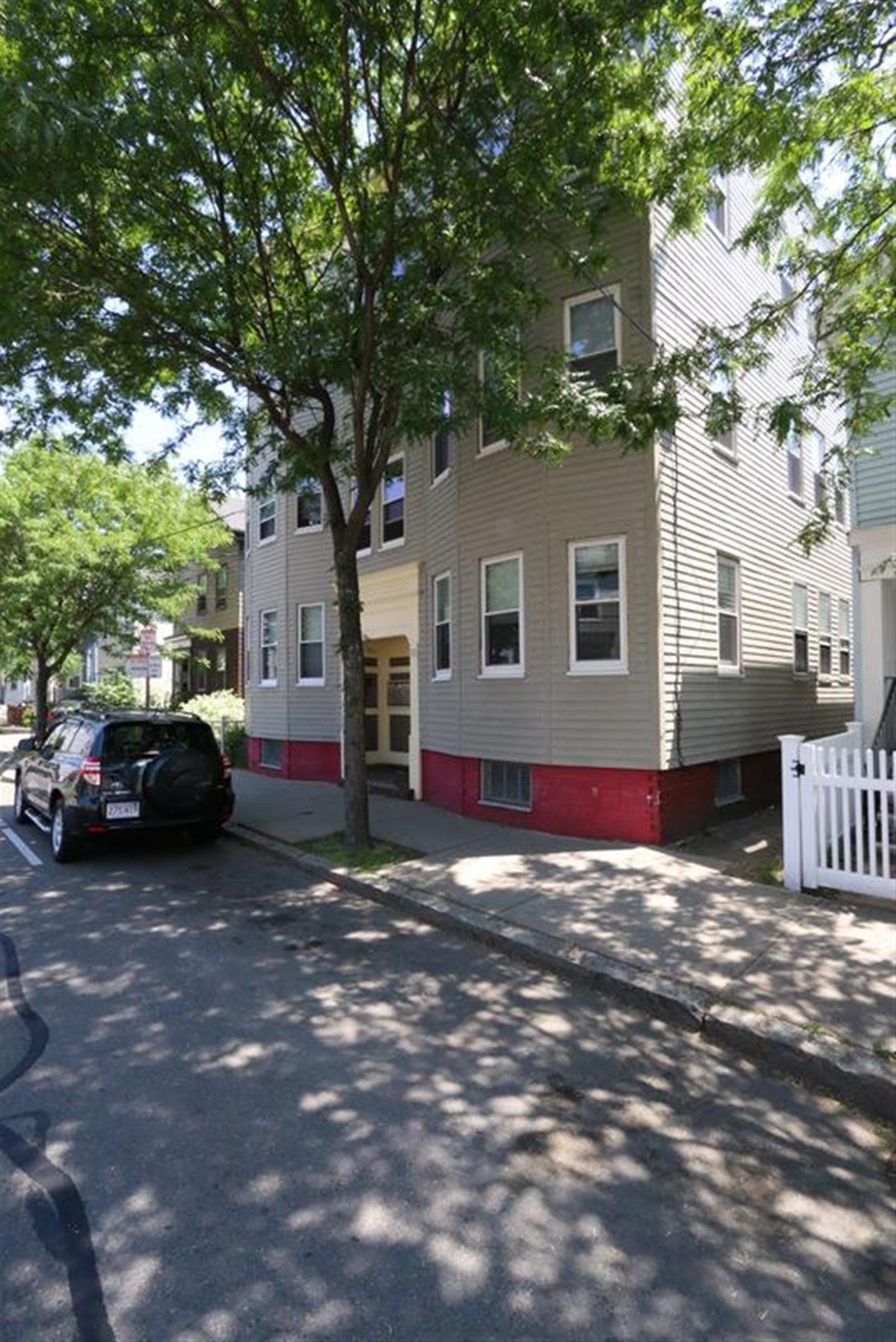 122 Columbia St, Central Square