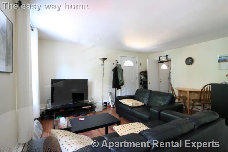 400 Franklin, Central Square