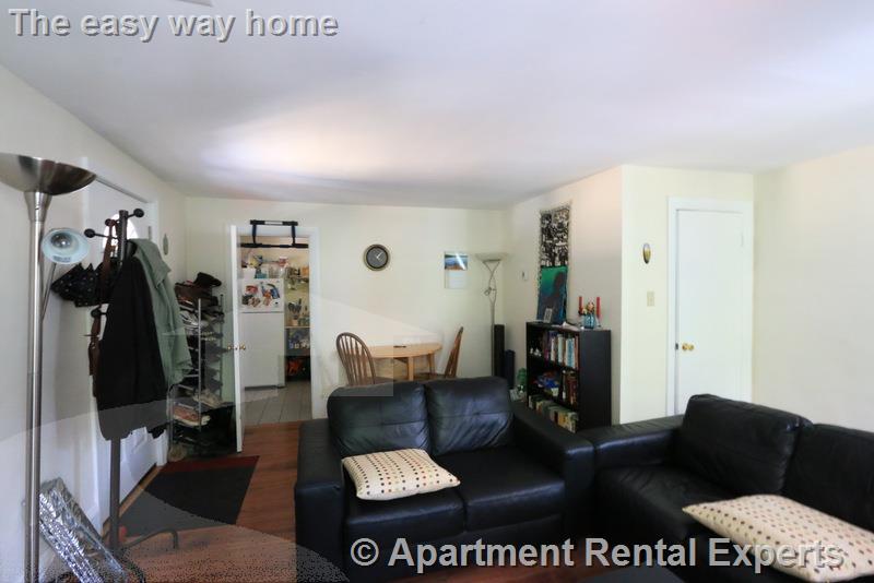 400 Franklin, Central Square