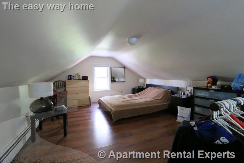 400 Franklin, Central Square