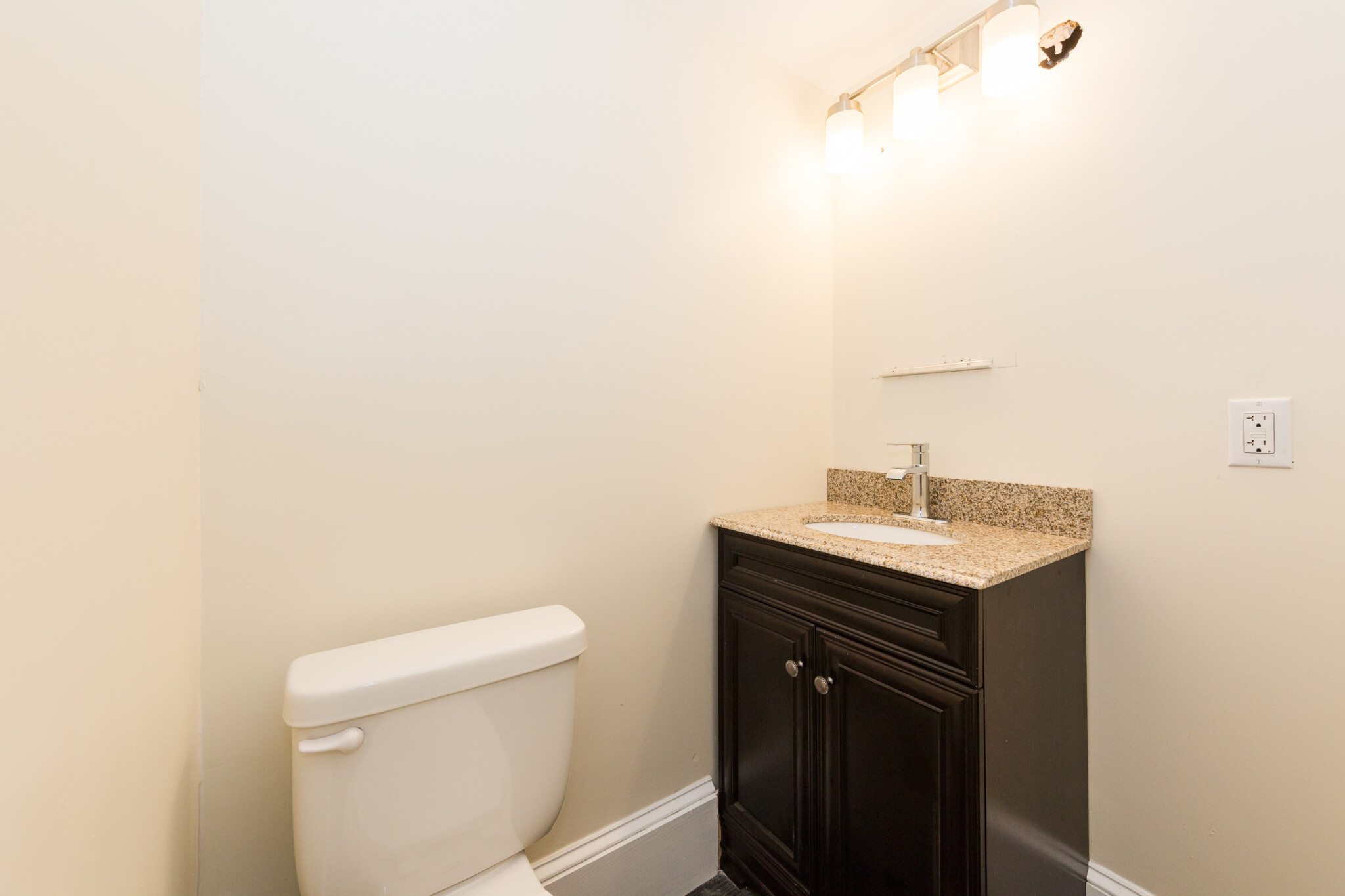 126 Monument St, West Medford