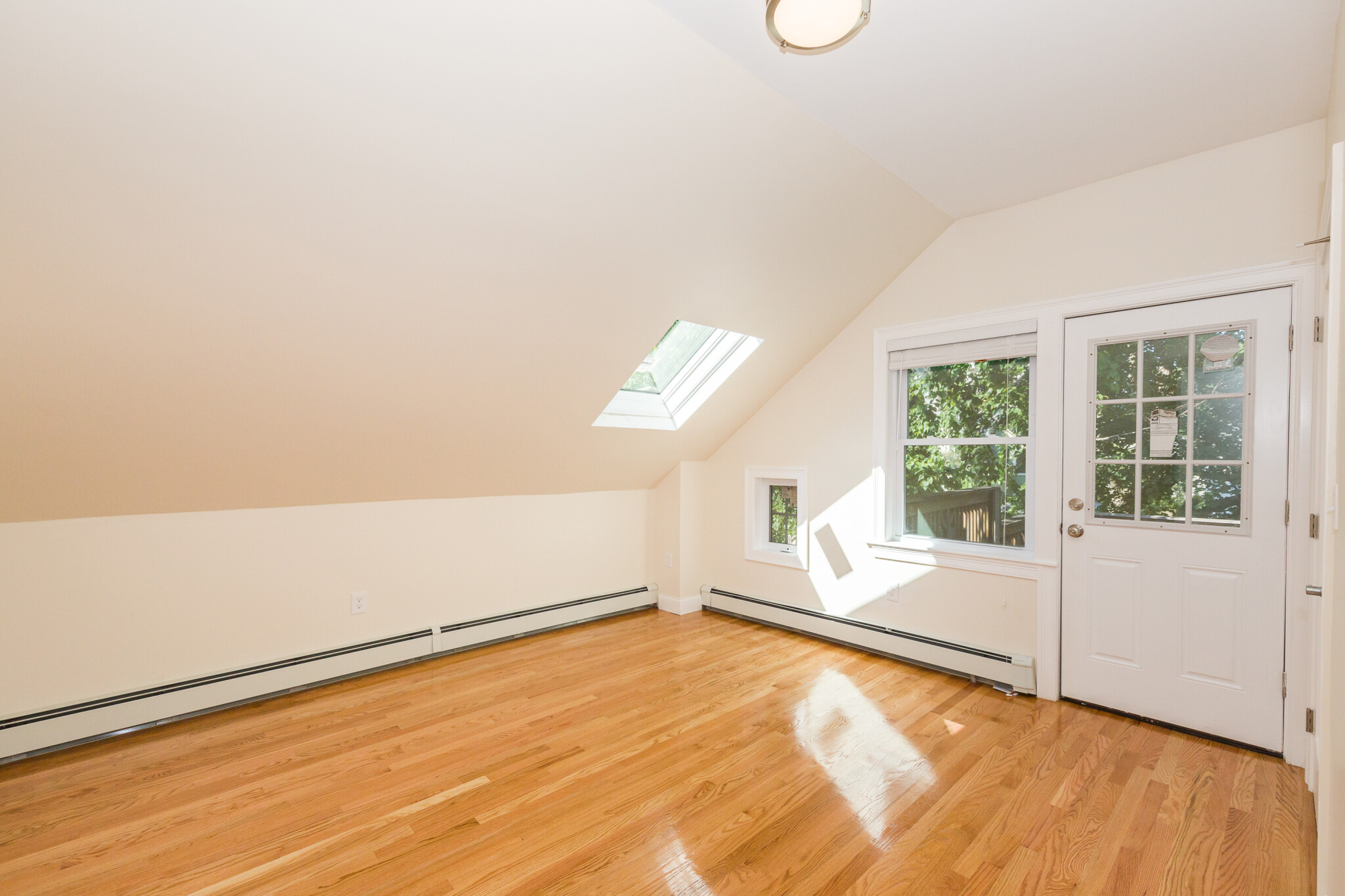 126 Monument St, West Medford