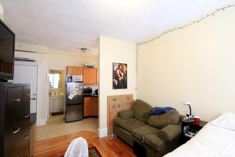 77 Hancock St, Central Square