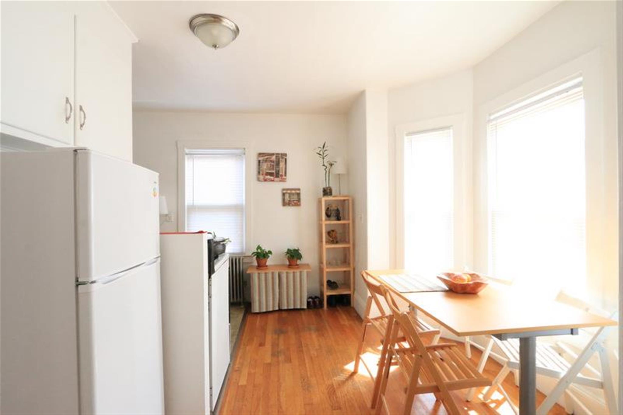 216 Banks St, Harvard Square