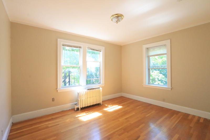 4 Cogswell Ave, Porter Square