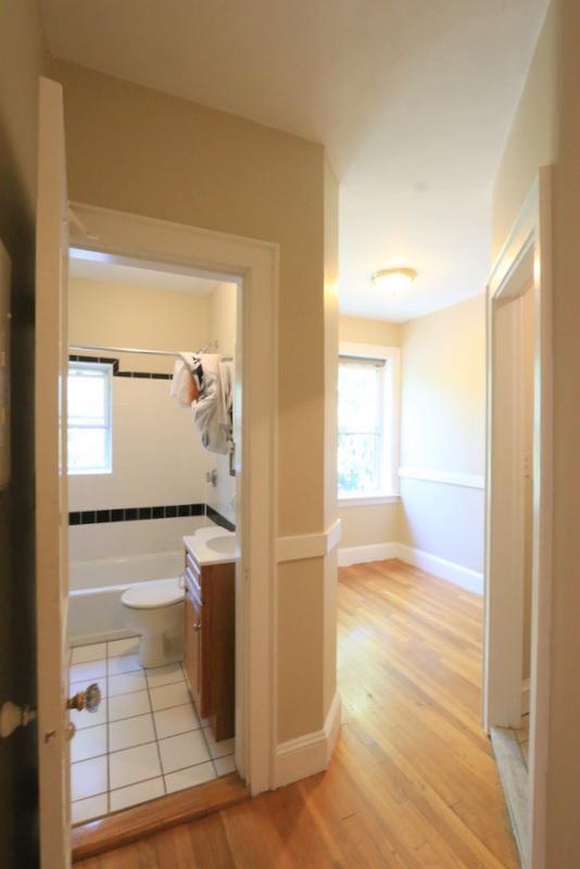 4 Cogswell Ave, Porter Square