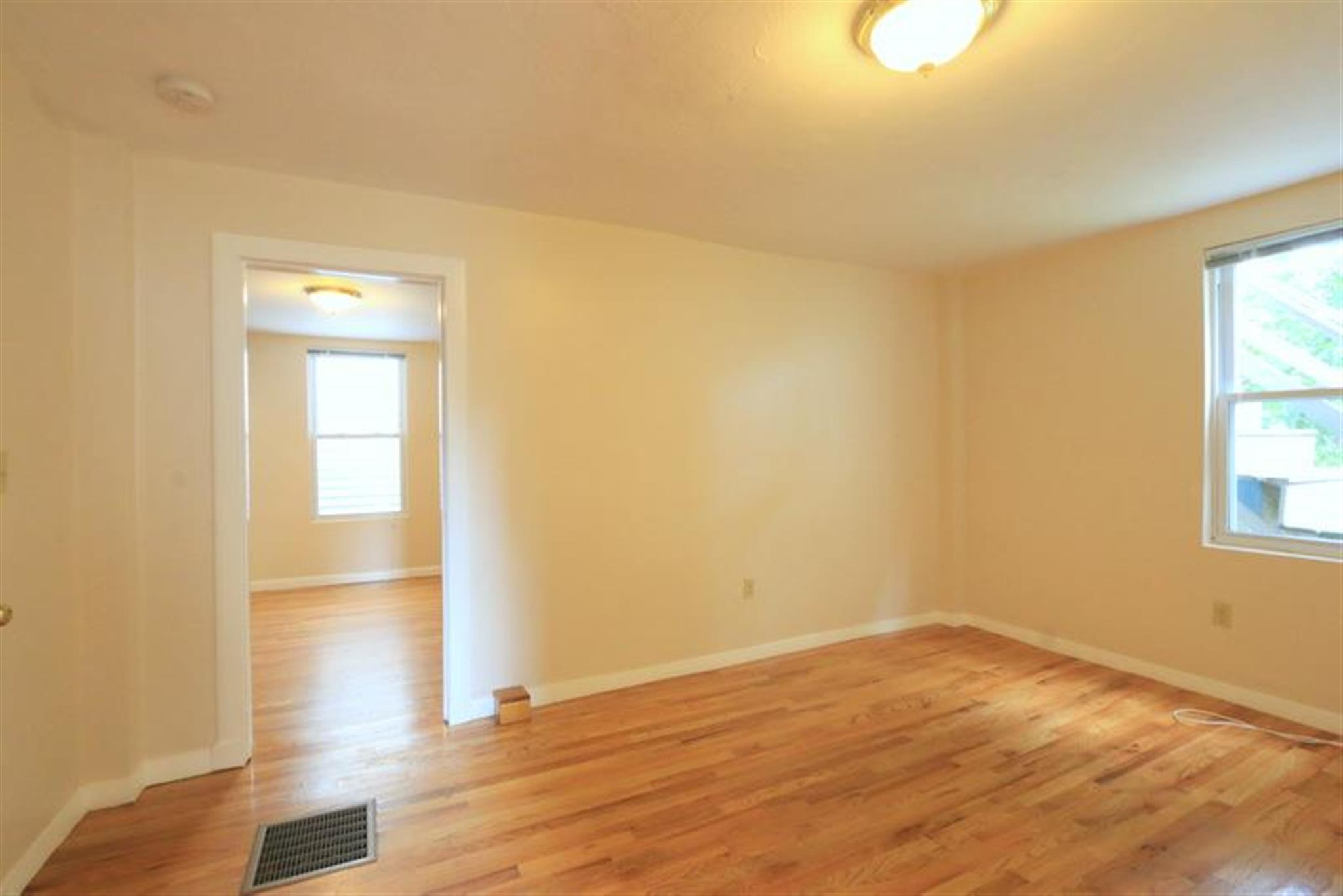 429 Franklin St, Central Square