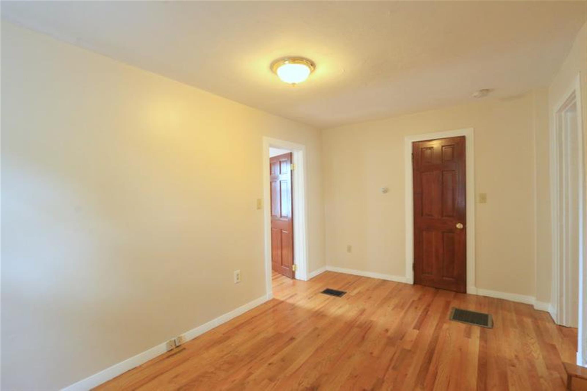 429 Franklin St, Central Square