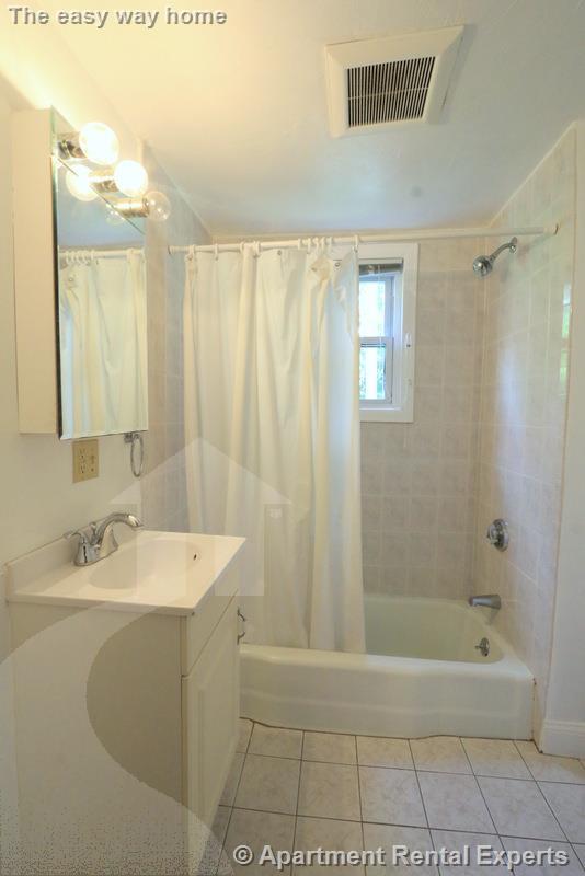 429 Franklin St, Central Square