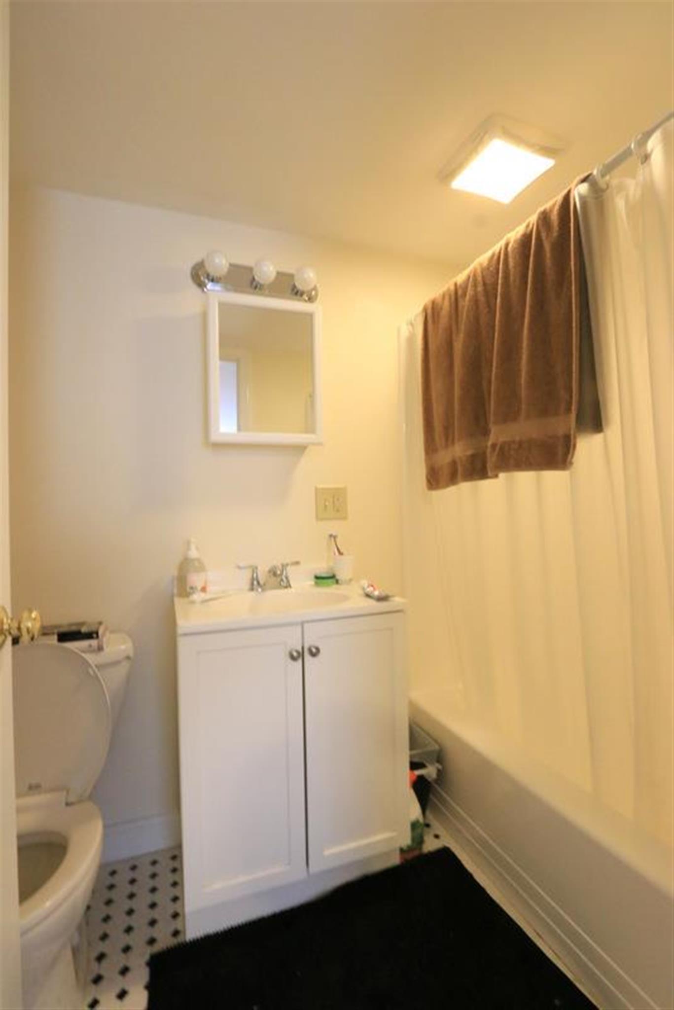 124 Pine St, Central Square