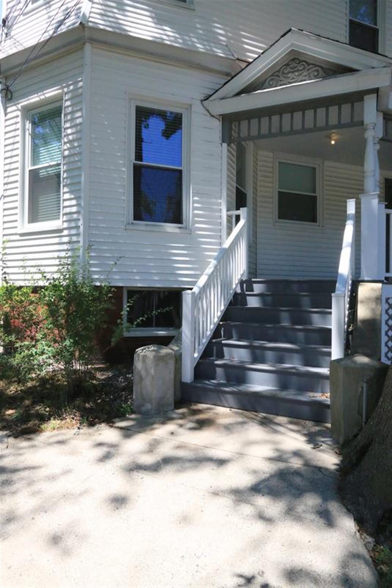 138 Sycamore St, Winter Hill