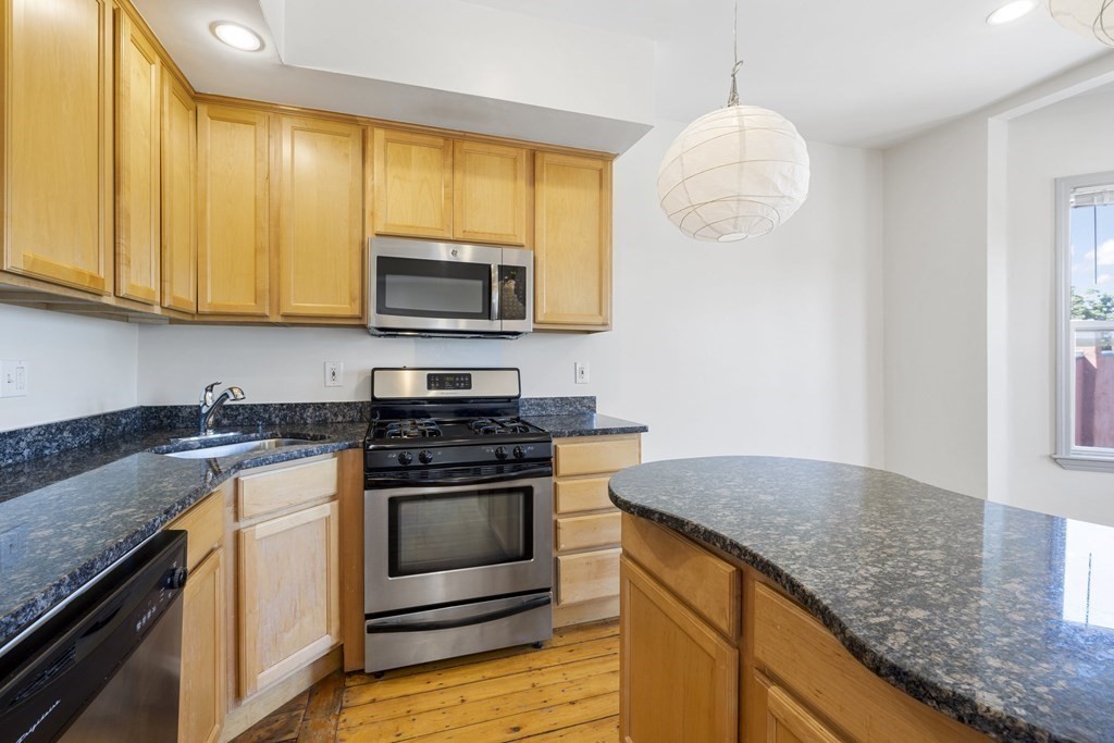 127 Marcella St, Roxbury