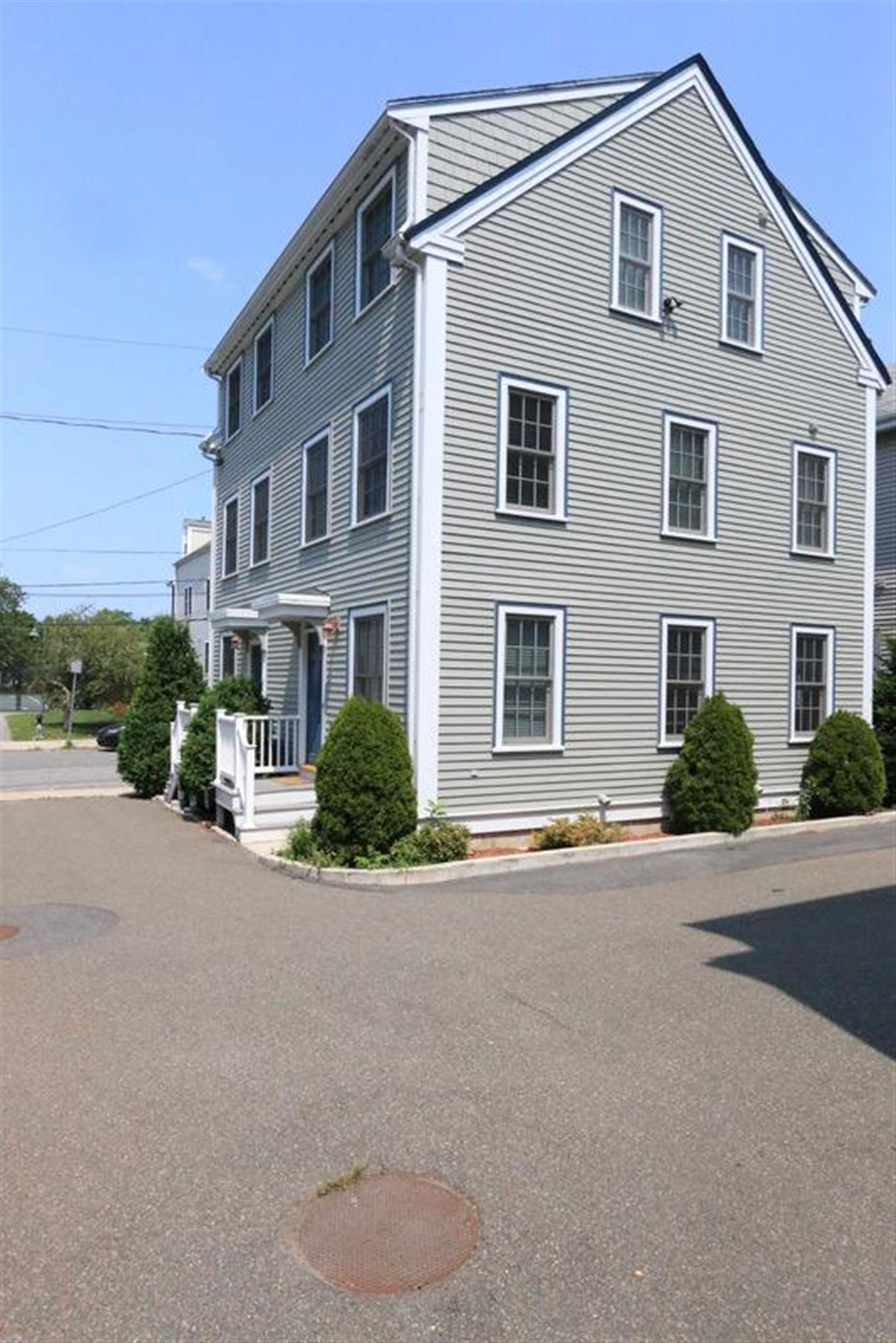 86 Winter St, East Cambridge