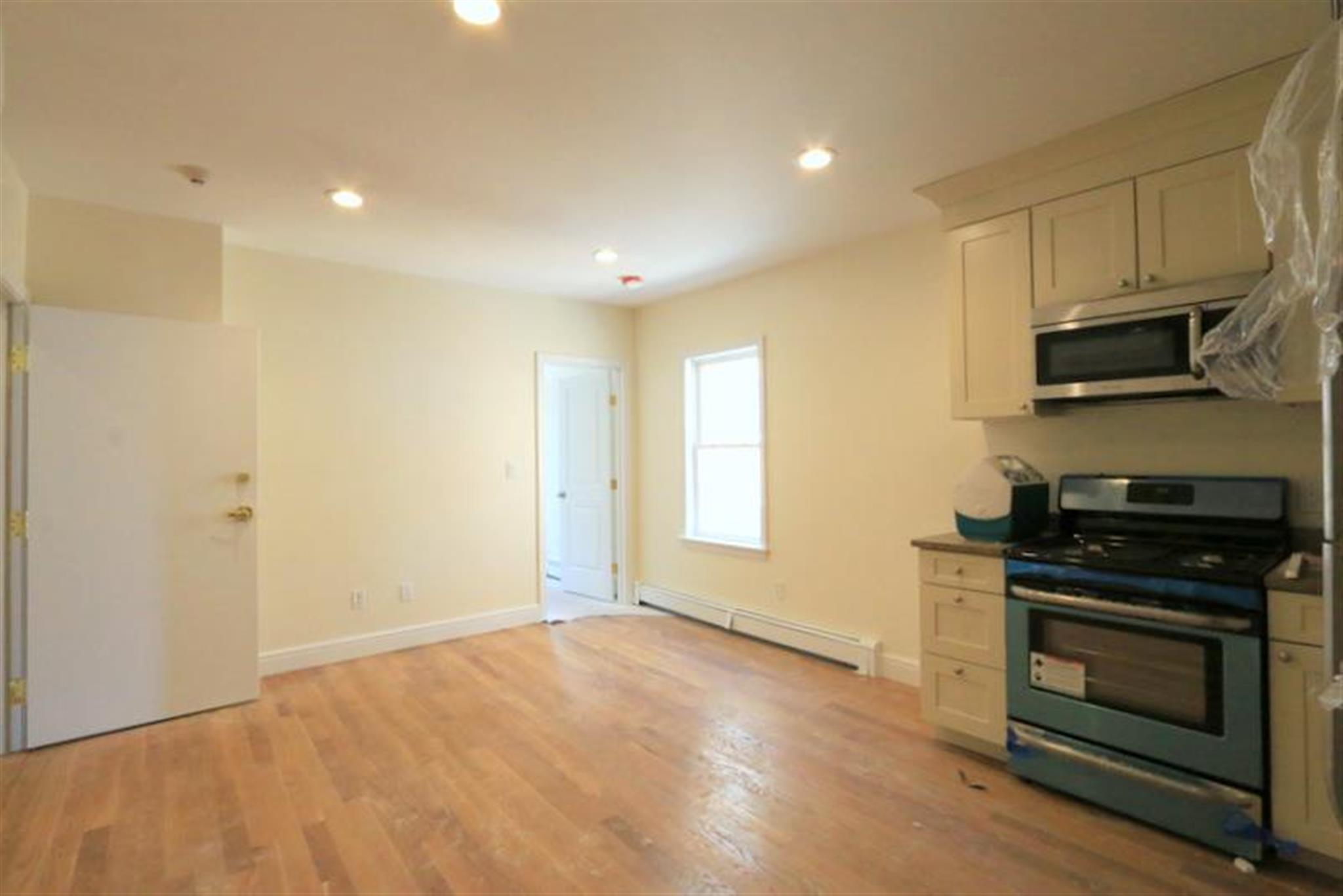 220 Massachusetts Ave, Arlington