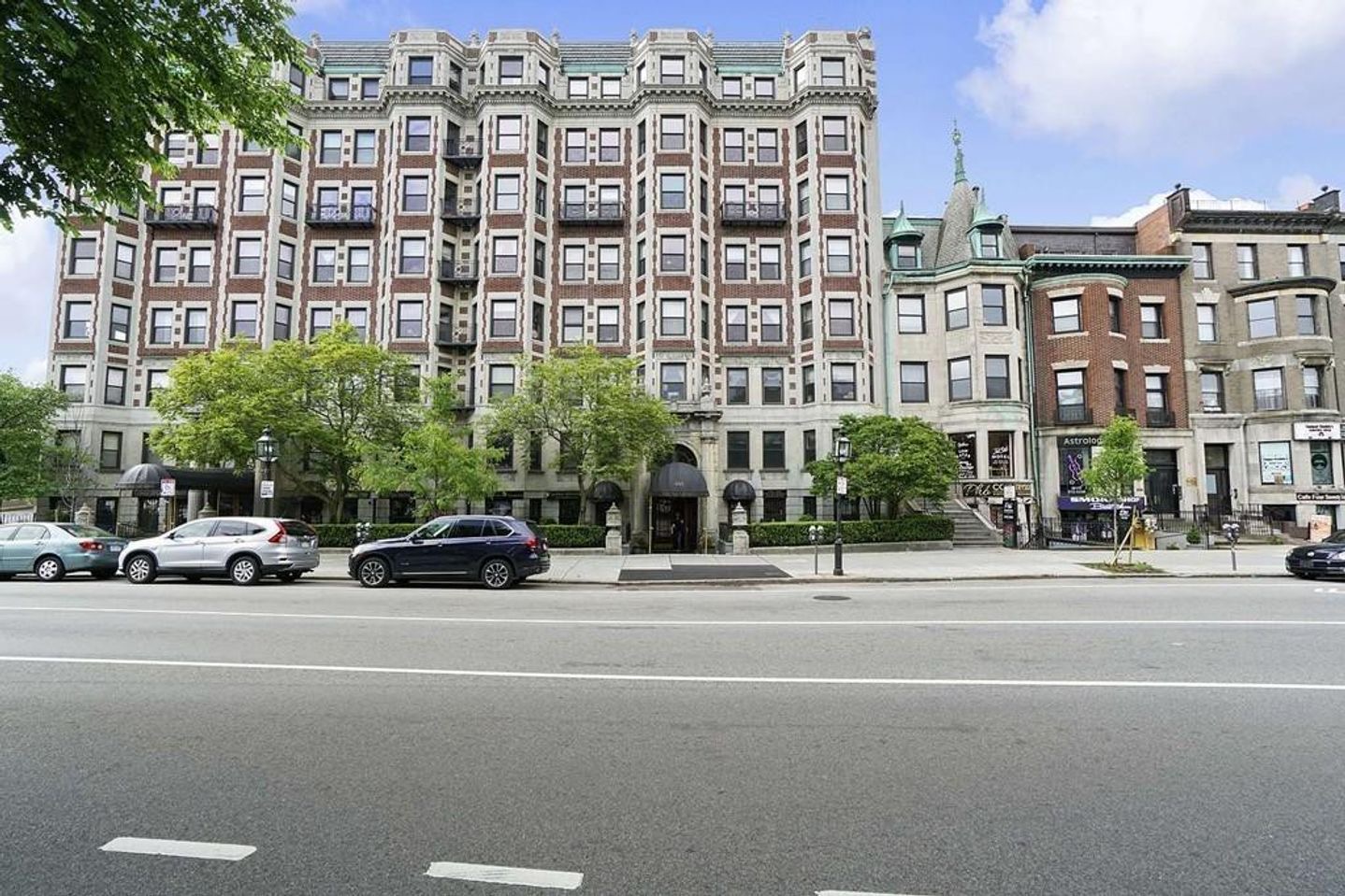 466 Commonwealth Ave, Fenway