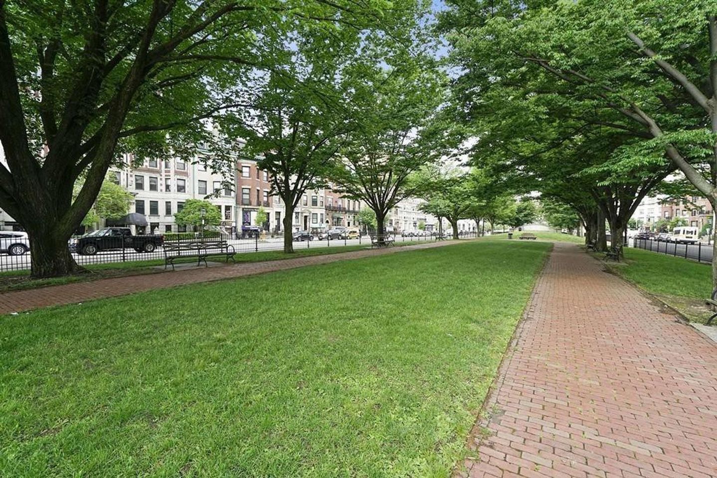 466 Commonwealth Ave, Fenway