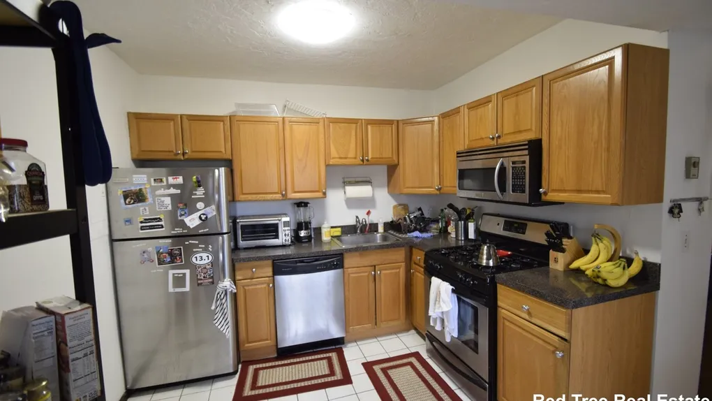 89 Sheridan St, Jamaica Plain