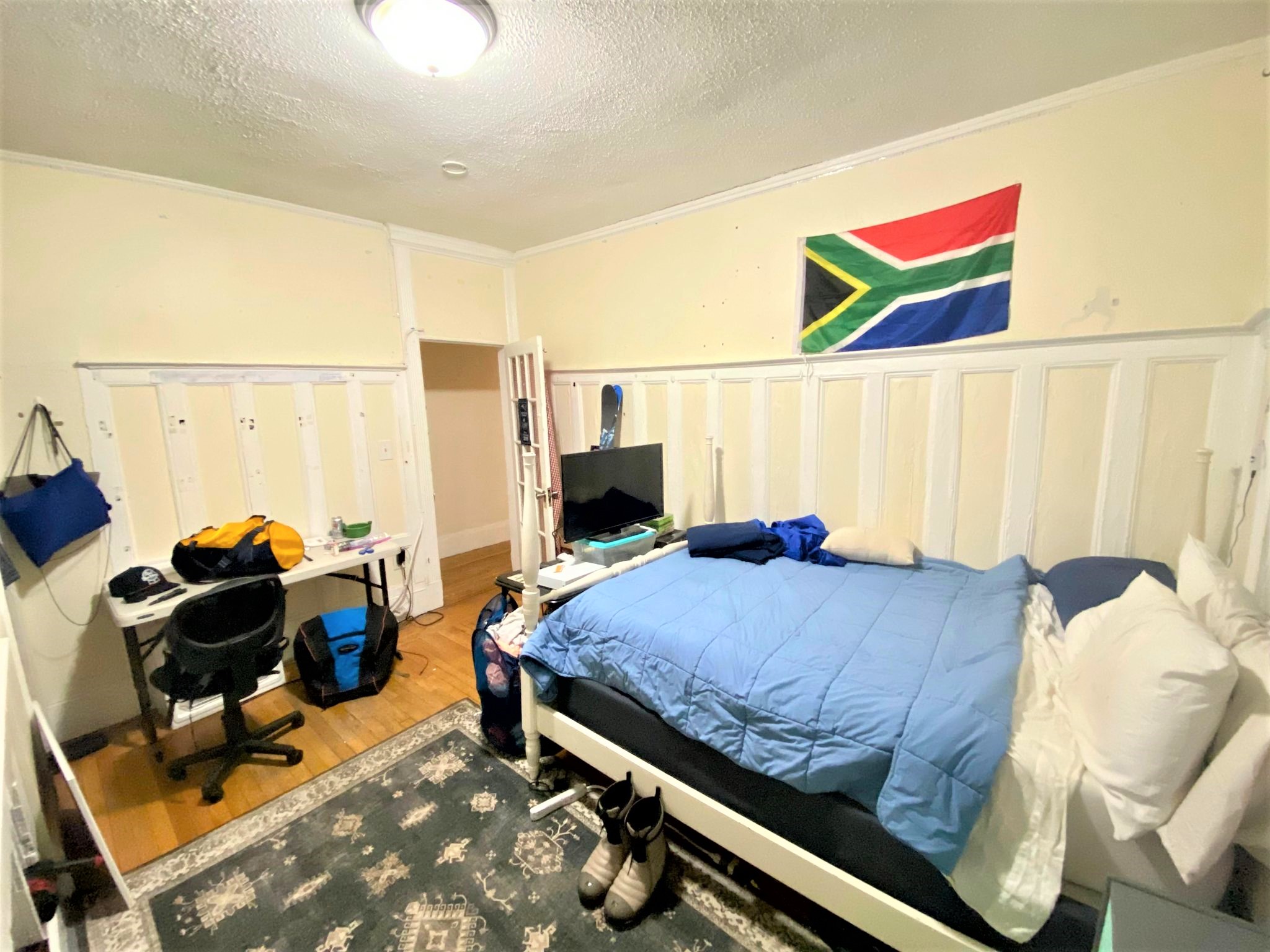 447 Park Dr, Mission Hill