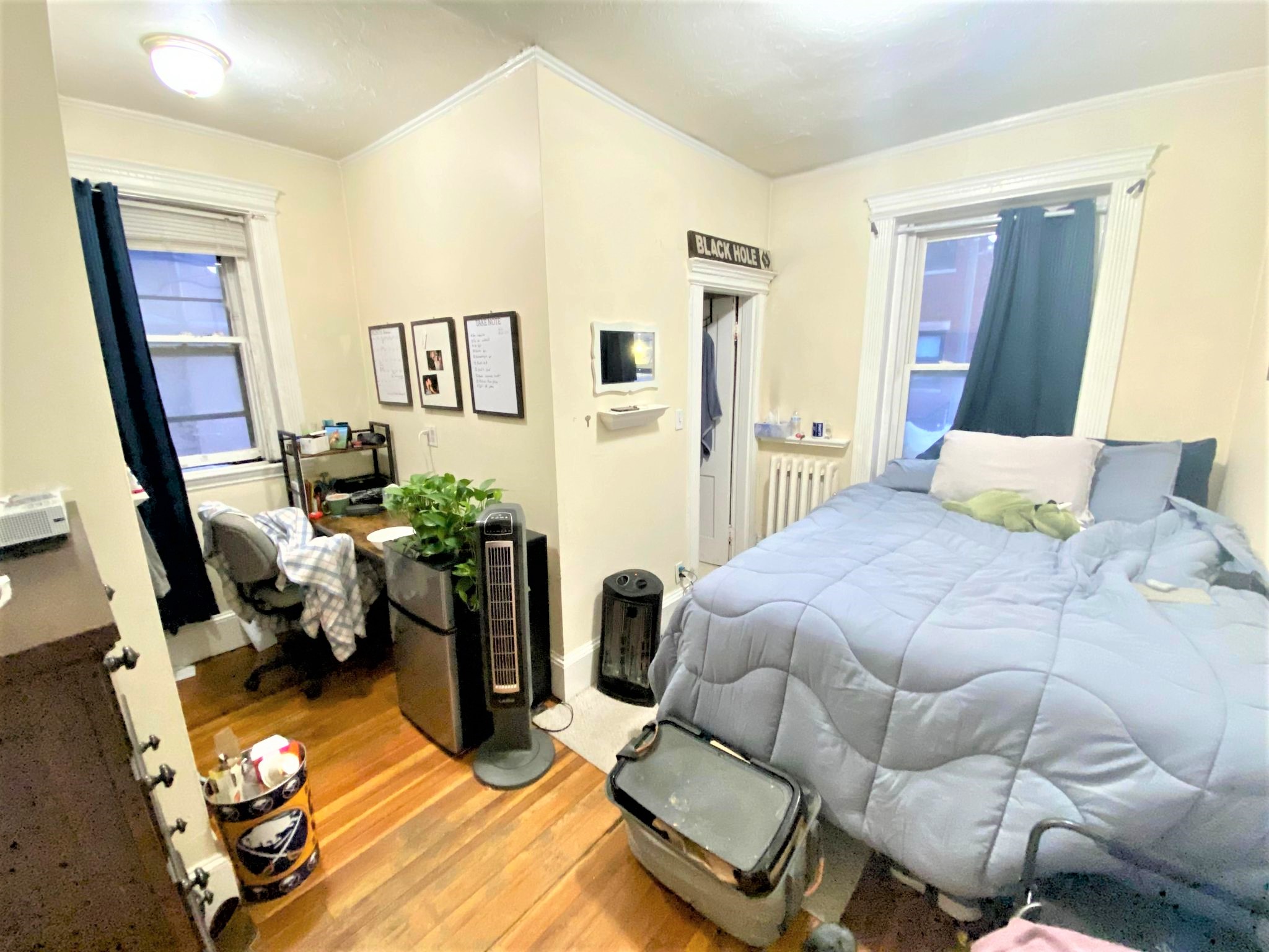 447 Park Dr, Mission Hill