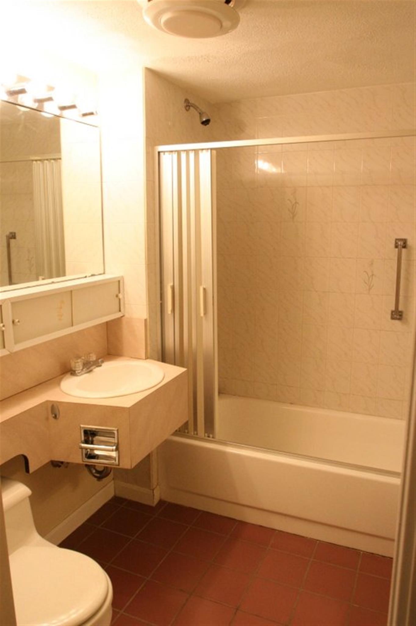 12 Mount Auburt, Harvard Square