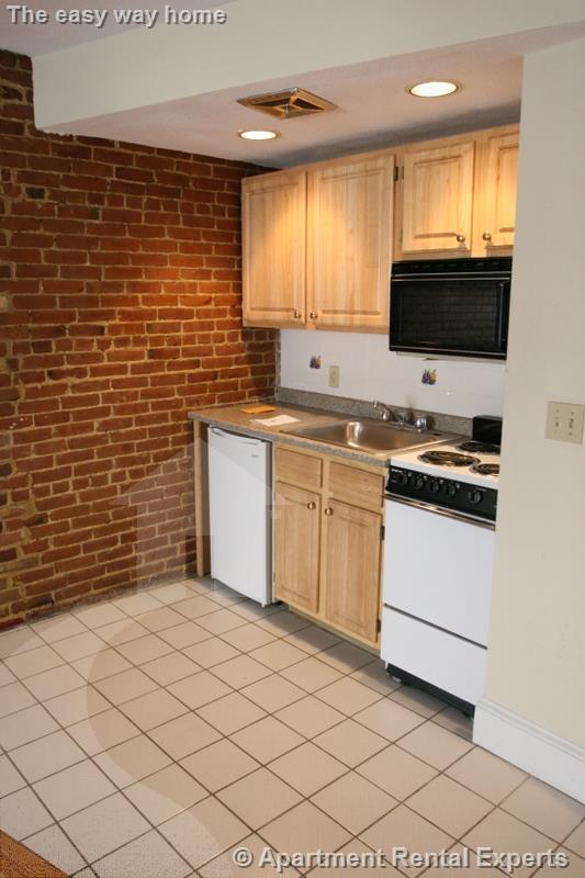 12 Mt Auburn, Harvard Square