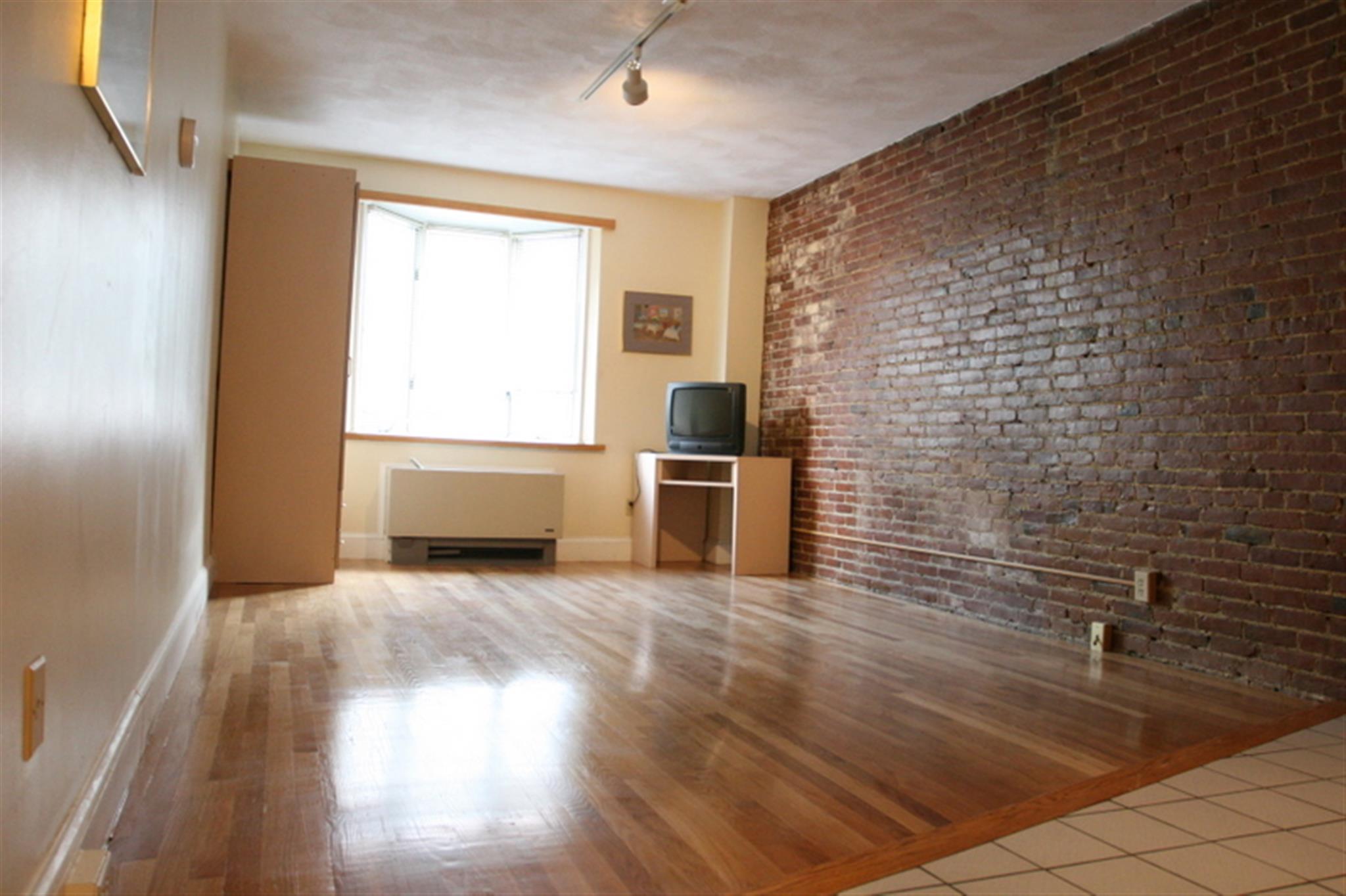 12 Mount Auburn St, Harvard Square