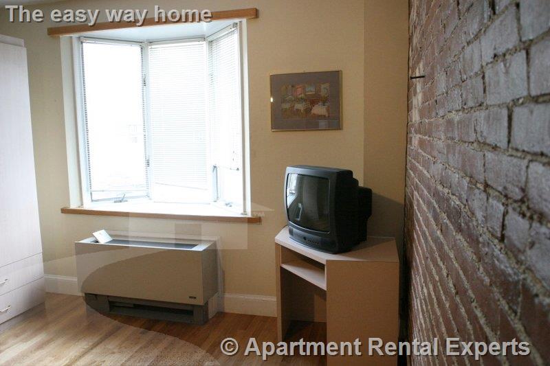 12 Mt Auburn, Harvard Square