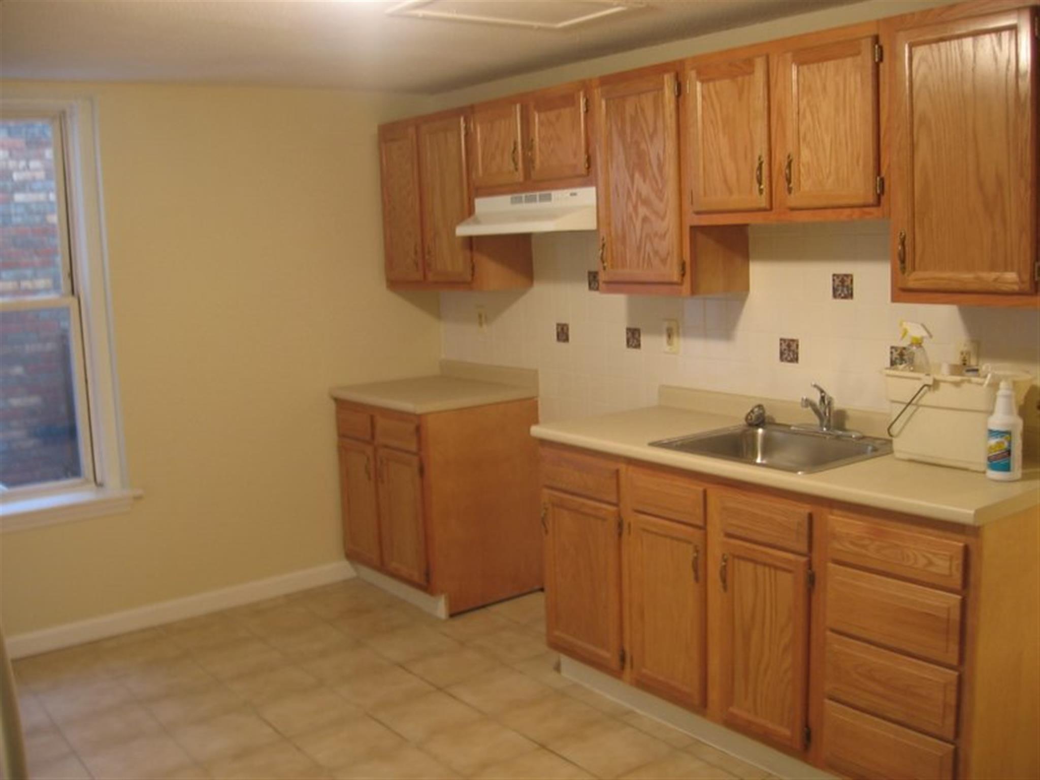 4 Douglas St, Central Square