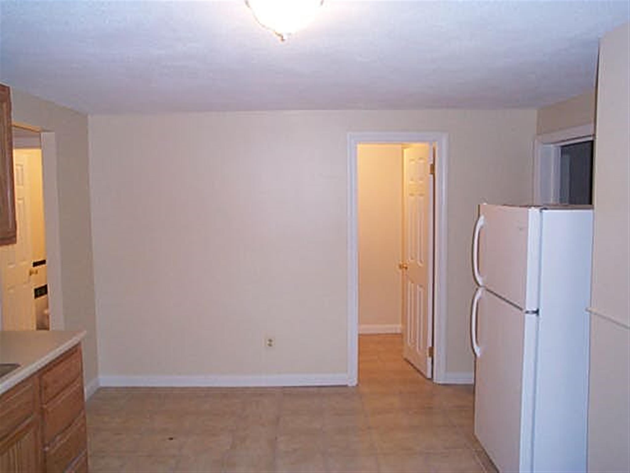 4 Douglas St, Central Square