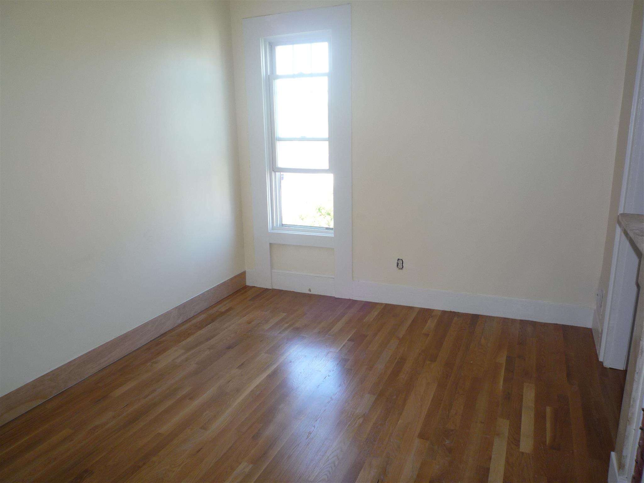 14 Rockland Pl, Malden