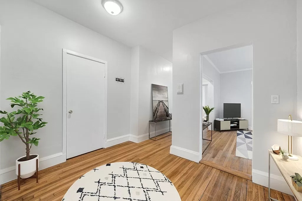 48 Clark Ave, Chelsea