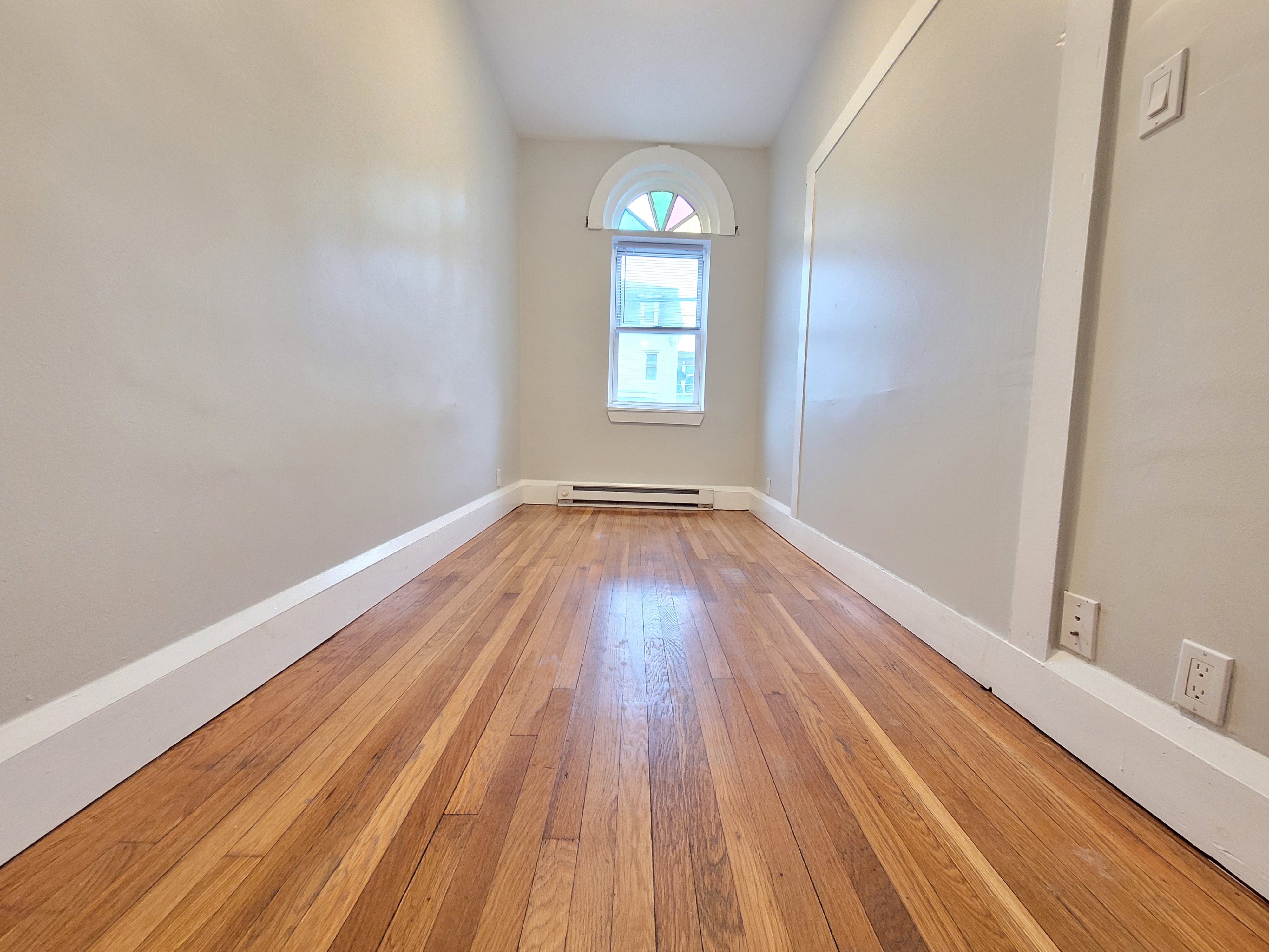 48 Clark Ave, Chelsea