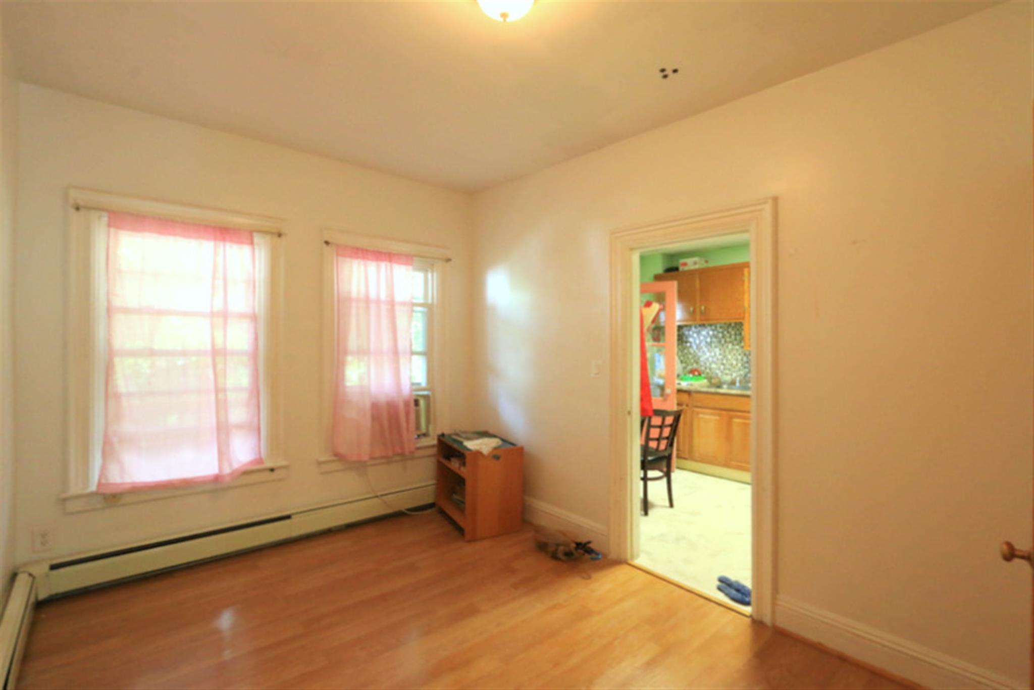 12 Evergreen Sq, Porter Square