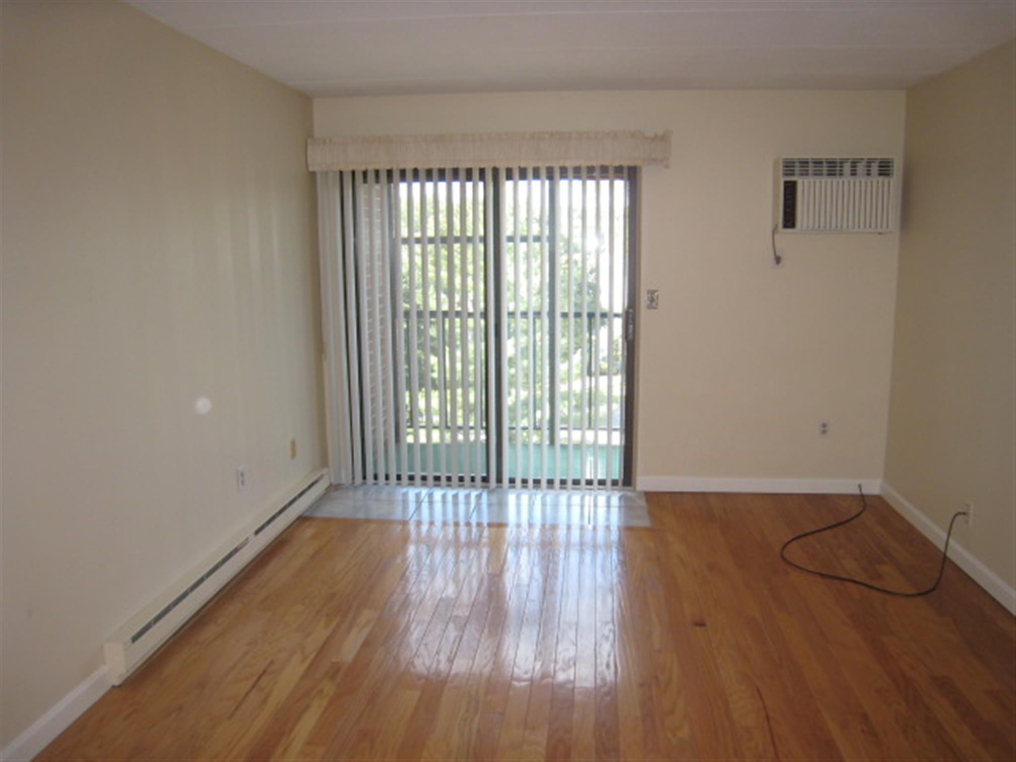 235 Winthrop St, Medford