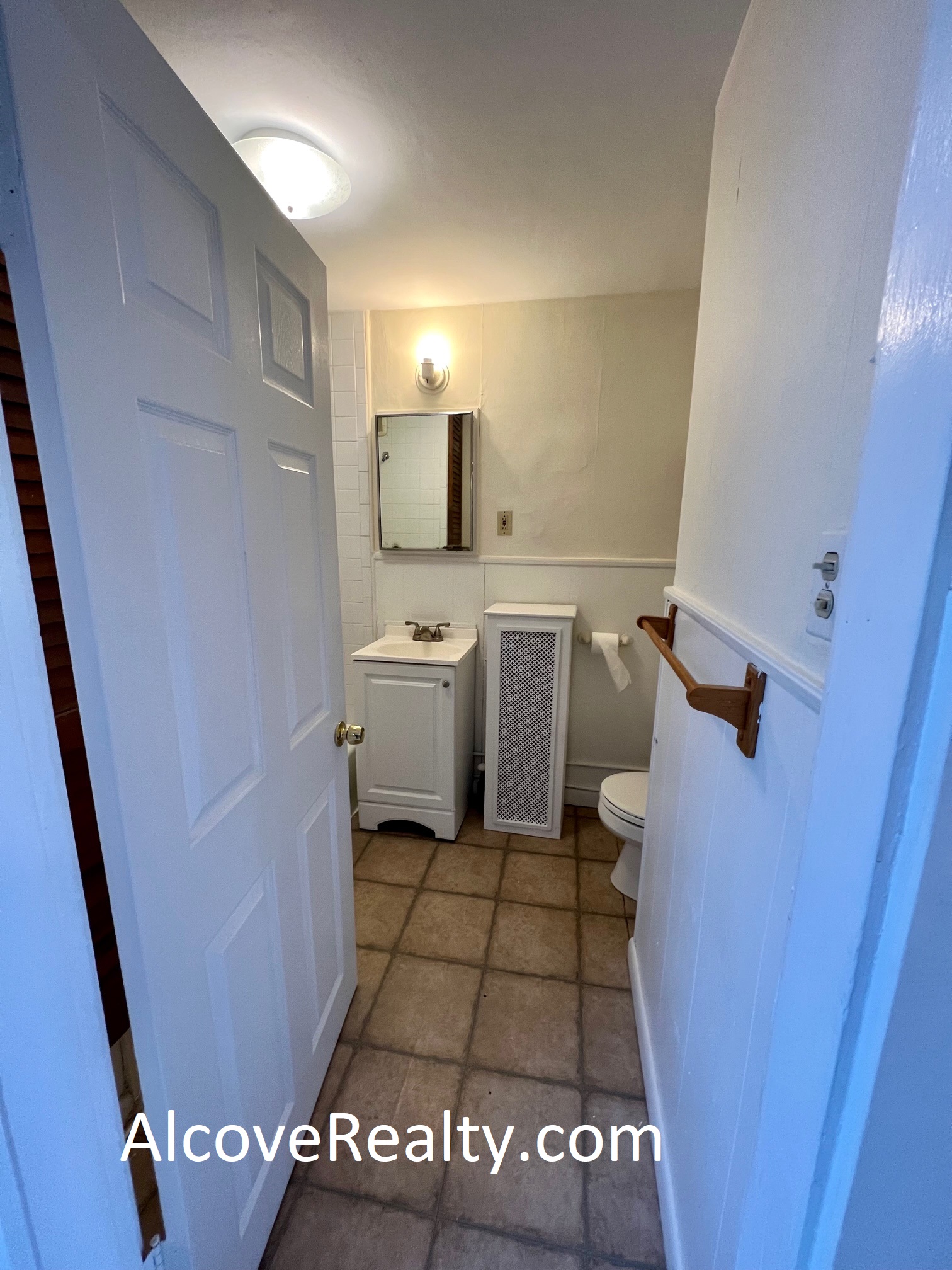 543 Broadway, Magoun Square